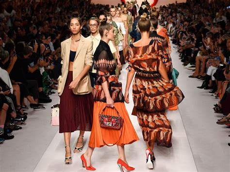 Fendi: i capi e gli accessori della sfilata Primavera Estate 2019